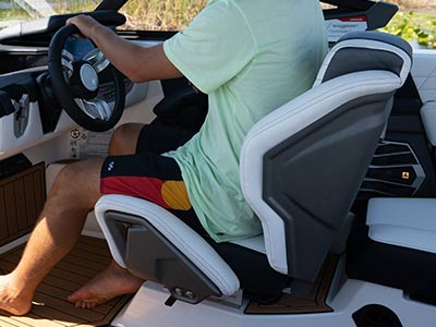 g23-helm-seat