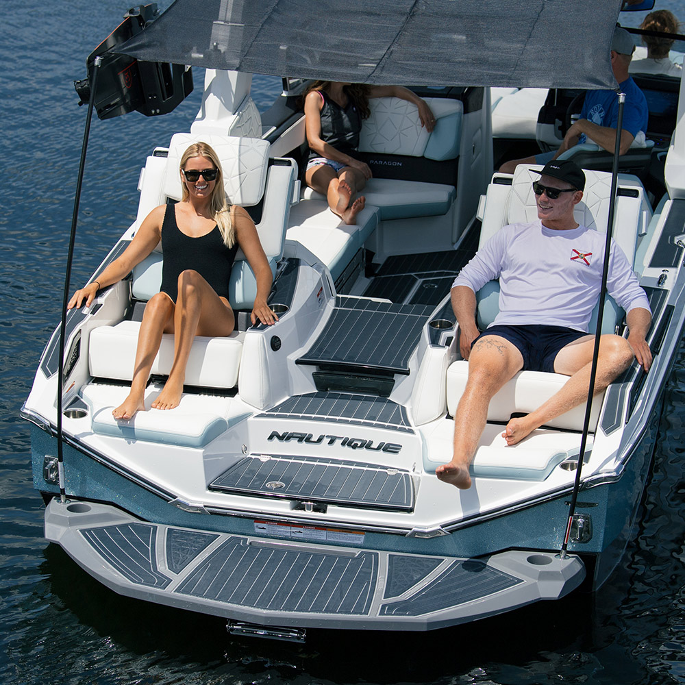 p25-convertible-transom-seats