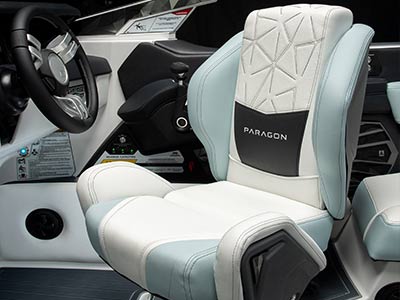 p25-helm-seat