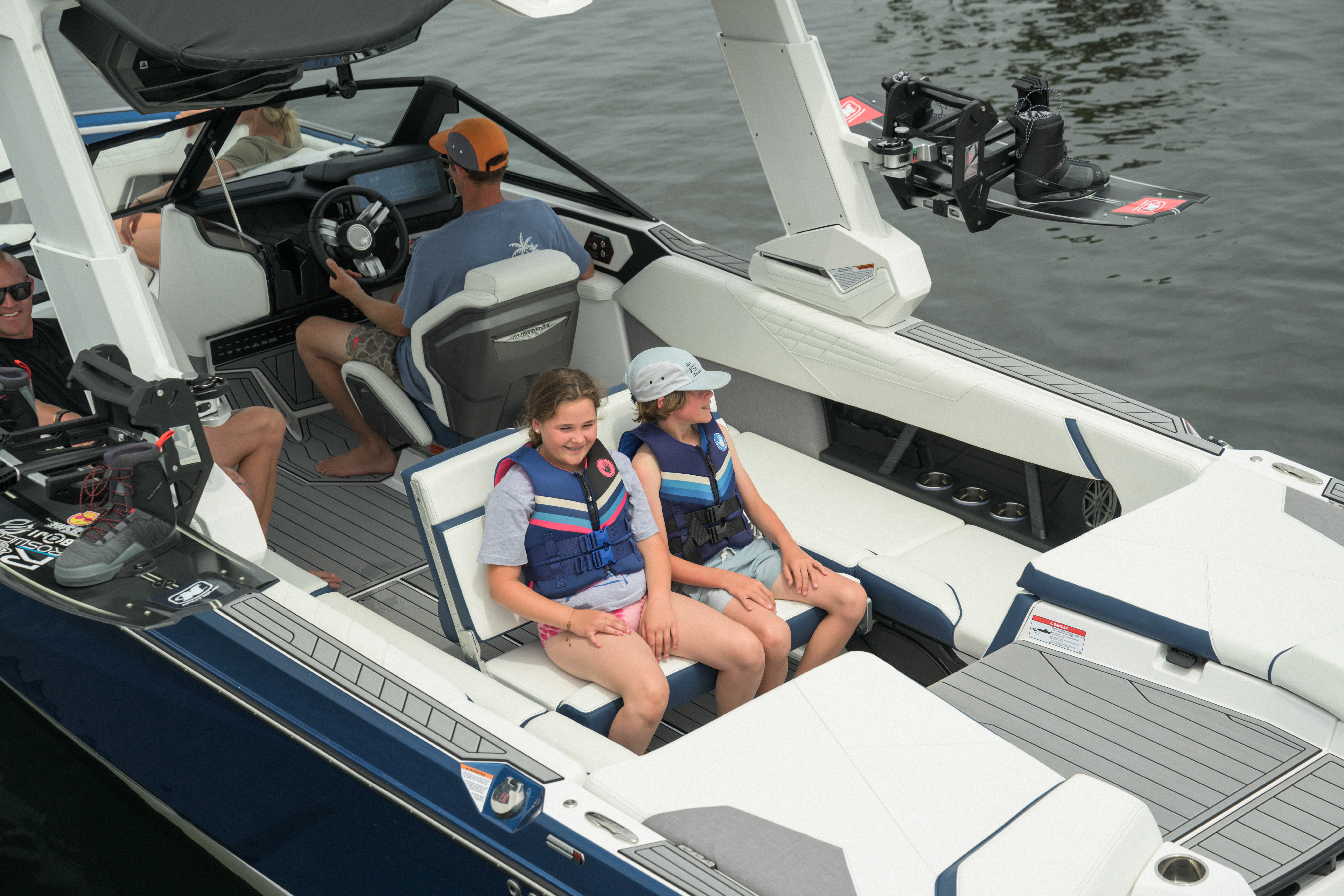 2026_Super_Air_Nautique_S25-1337