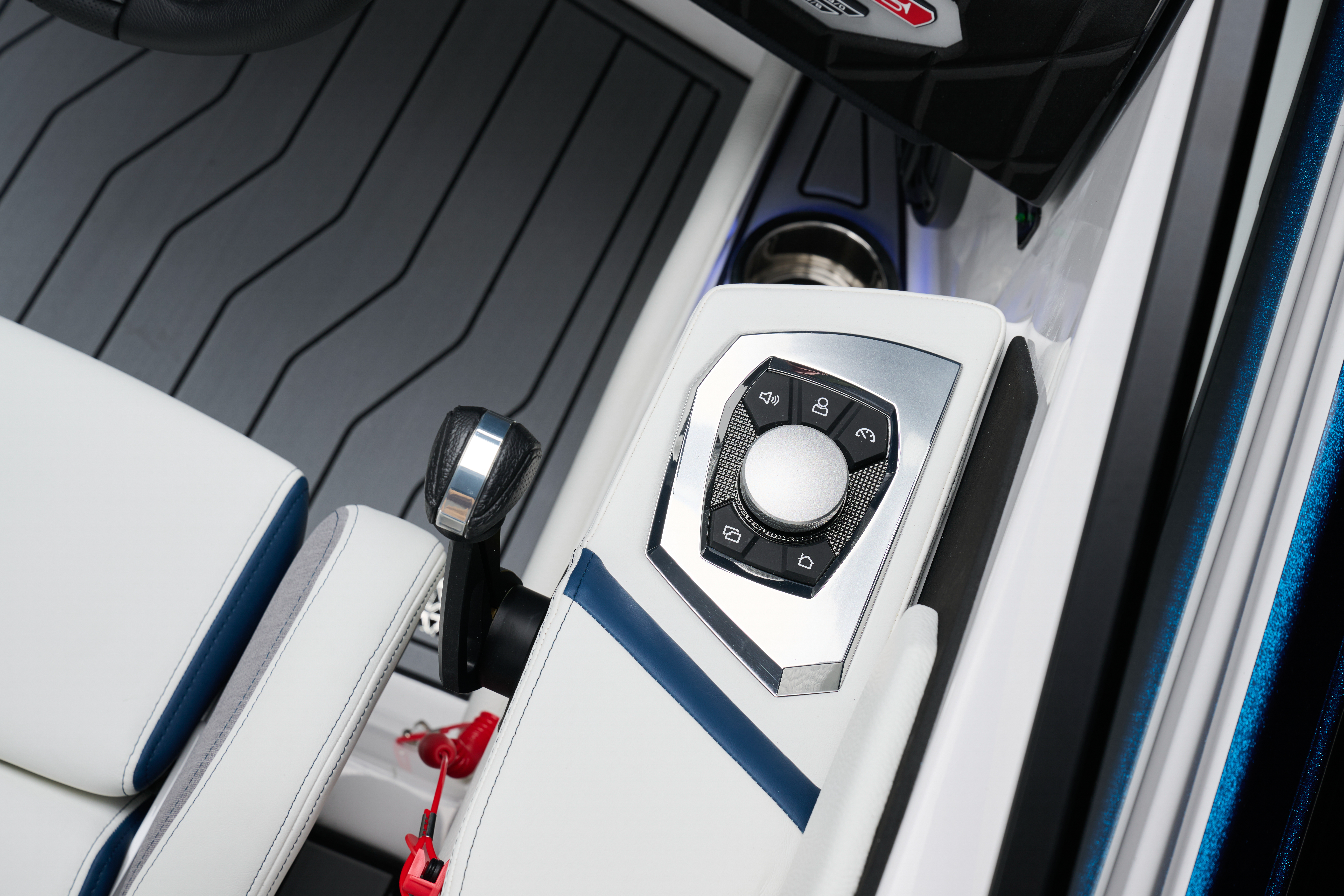 2026_Super_Air_Nautique_S25-207