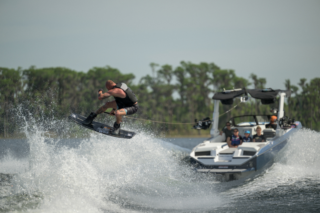 2026_Super_Air_Nautique_S25-543