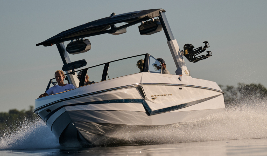 s25-hull-performance-handling
