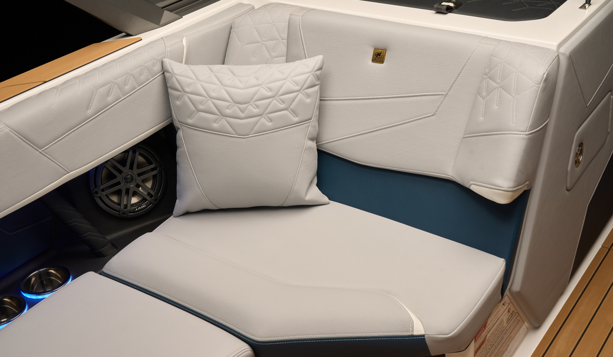 s25-interior-seating