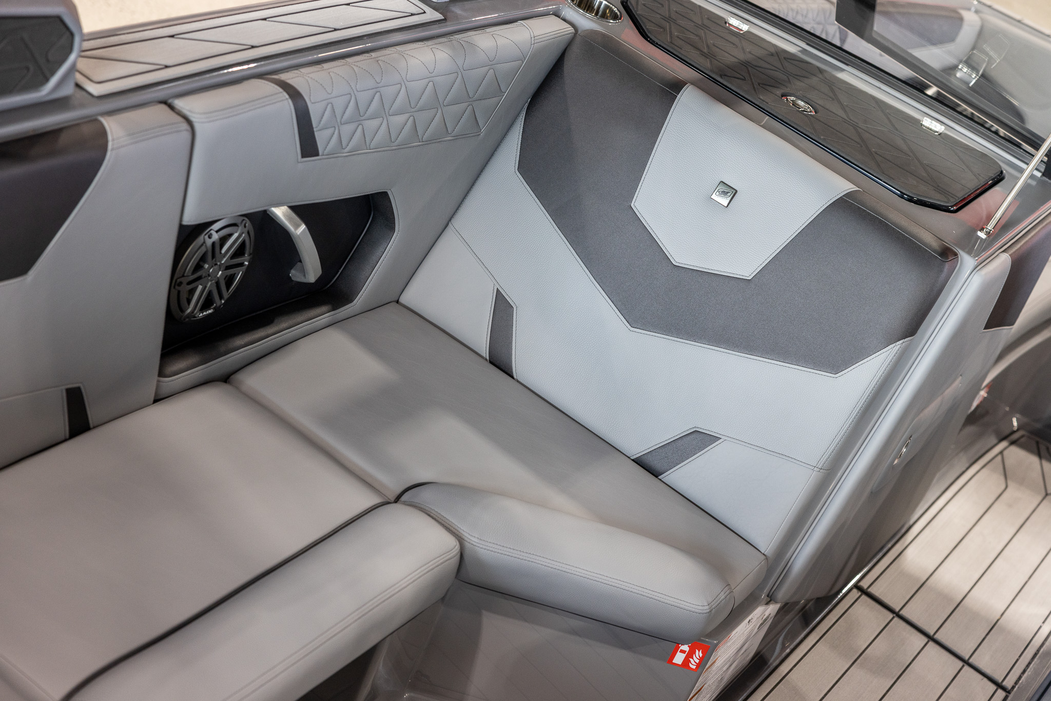 2026 GS22 - Tungsten Grey (38)